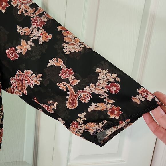 Venezia Womens Black Floral Babydoll Blouse Size 18/20 Sheer Dark Romantic - Picture 5 of 10